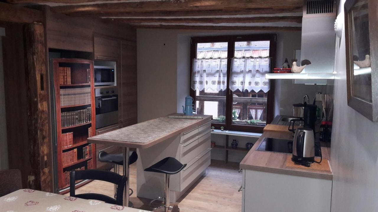 Au Fil De L'Ecriture - Appartement Sur La Route Des Vins A Riquewihr Exterior photo